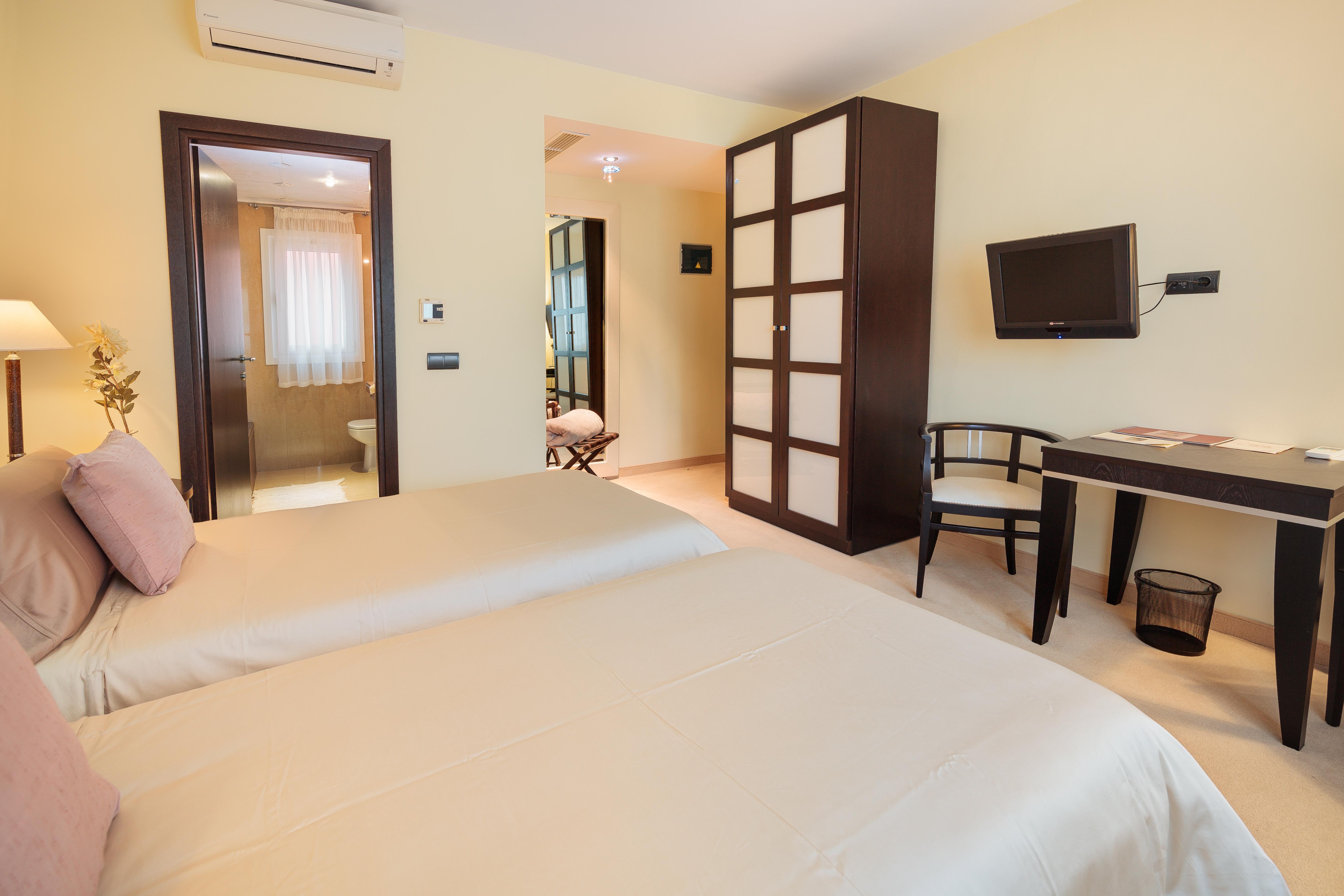 Hotel San Miguel Mahon  Ngoại thất bức ảnh