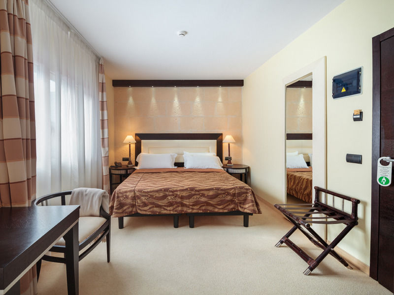 Hotel San Miguel Mahon  Ngoại thất bức ảnh